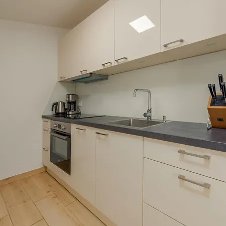 Apartament 2 Bedroom Lovely In Kožino