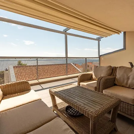 Apartman 2 Bedroom Lovely In *