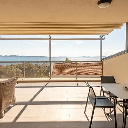 2 Bedroom Lovely In Apartman Kožino