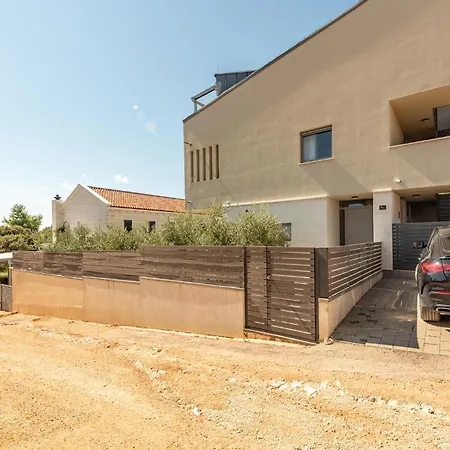公寓 2 Bedroom Gorgeous In *