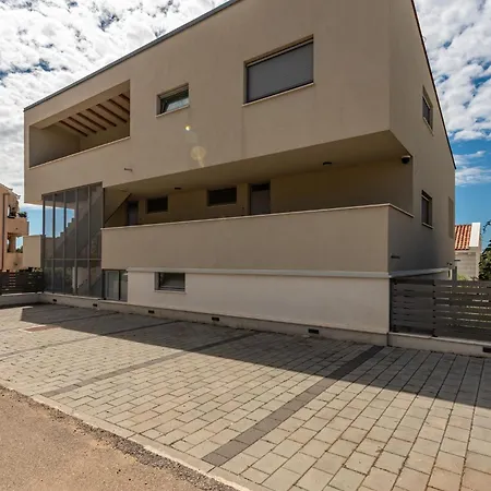 2 Bedroom Gorgeous In