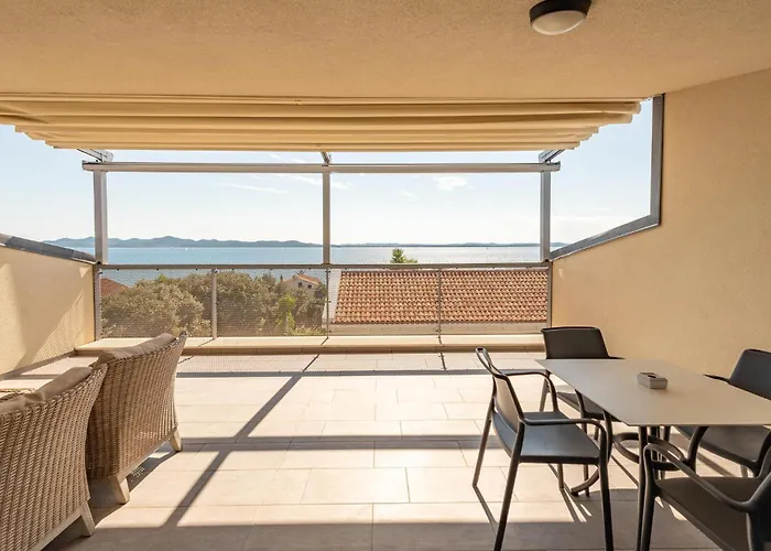 2 Bedroom Gorgeous In דירה Kožino