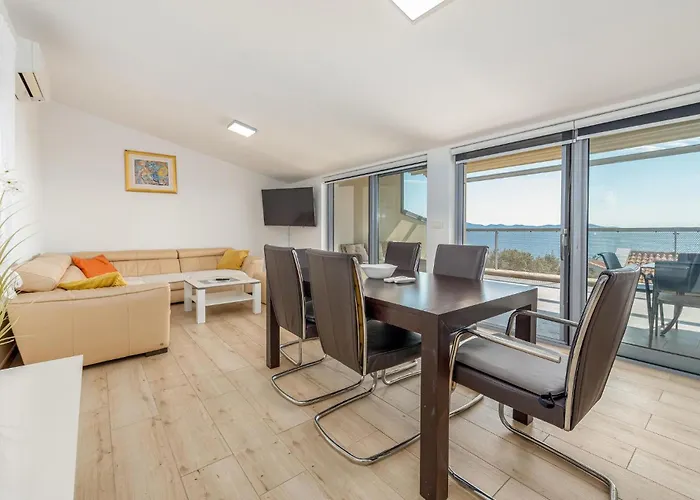 2 Bedroom Gorgeous In Apartmán *