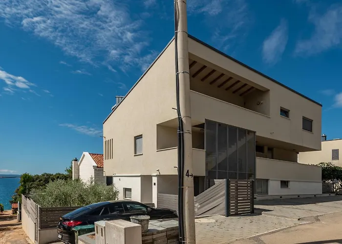 2 Bedroom Gorgeous In *