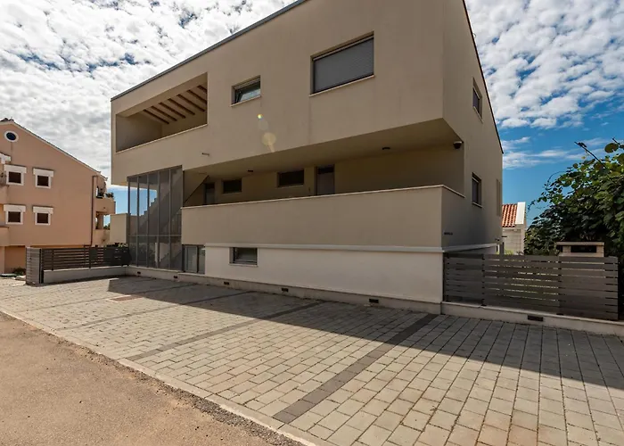 2 Bedroom Gorgeous In